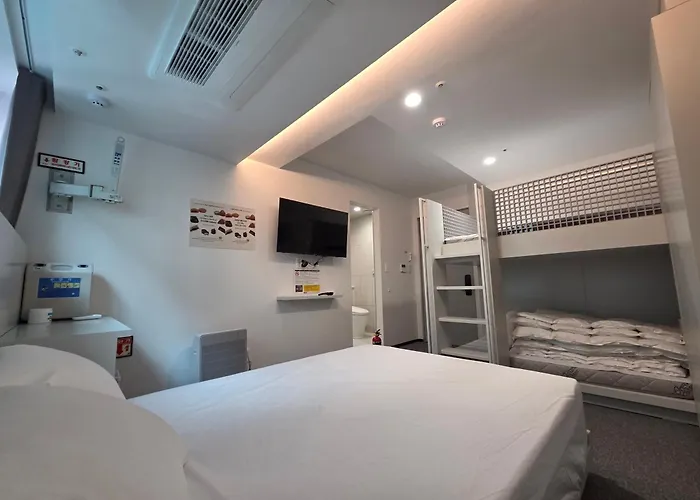 명동 Together 을지로3가 Hostel *